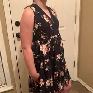 Navy floral mini dress size Medium with pockets